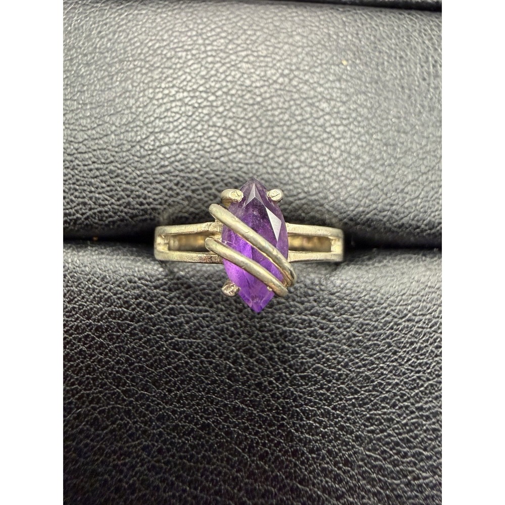 Vintage Sterling Silver Amethyst Ring Size 7 J16